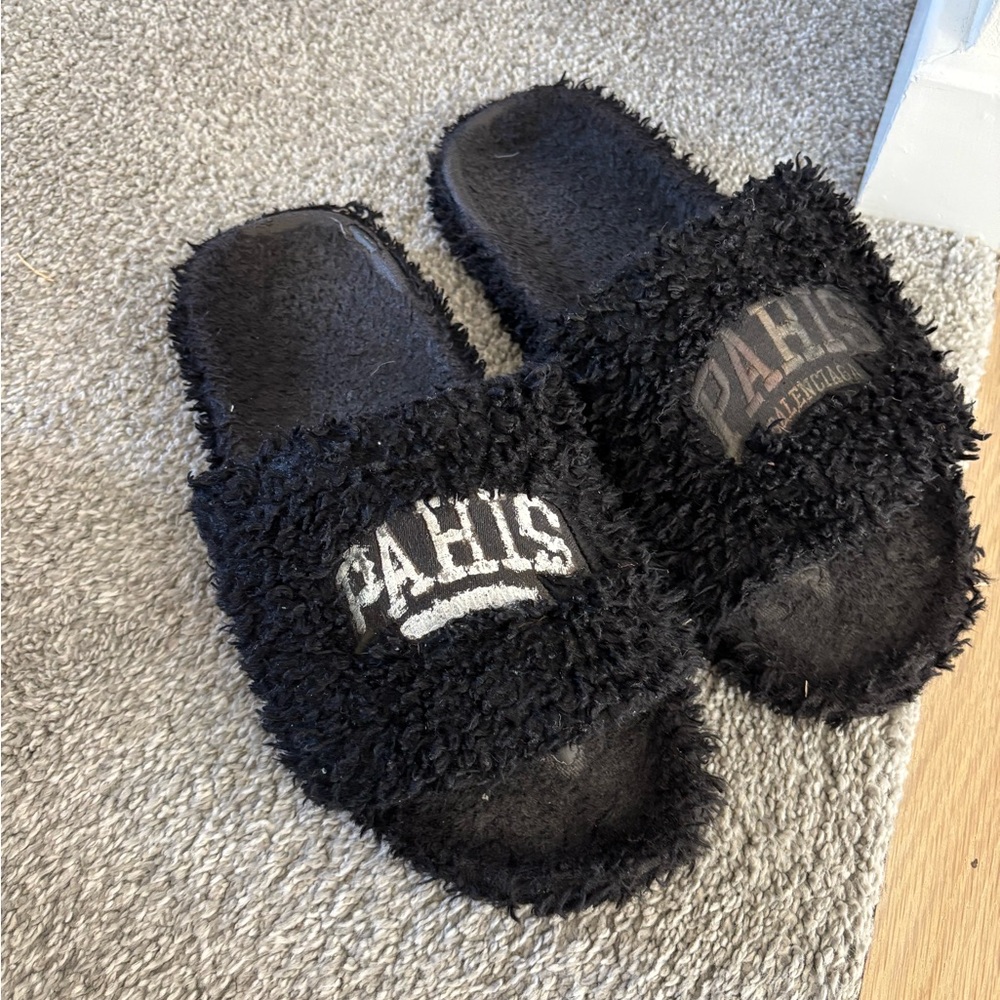 Balenciaga Paris Slippers
